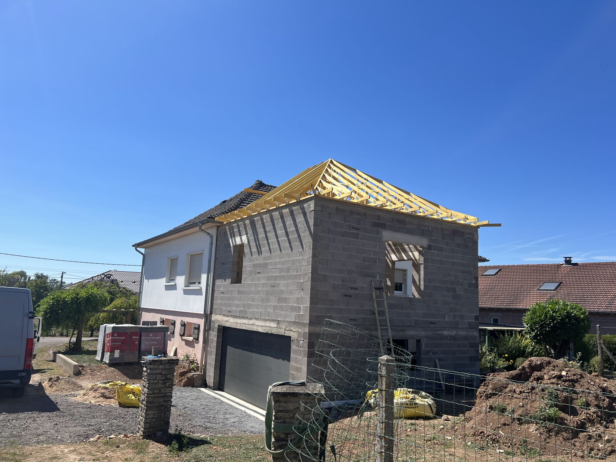 Travaux de construction, gros oeuvre et agrandissement de maison pr&egrave;s de Sarreguemines et Metz Pont-&agrave;-Mousson 4